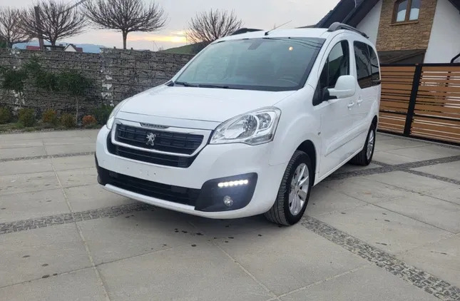 małopolskie Peugeot Partner cena 46999 przebieg: 163610, rok produkcji 2019 z Chęciny